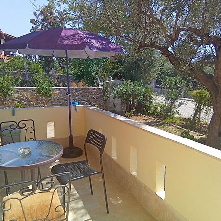Irina Haus Apartment Gerakini Bagian luar foto
