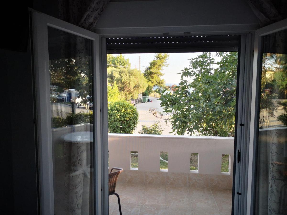 Irina Haus Apartment Gerakini Bagian luar foto