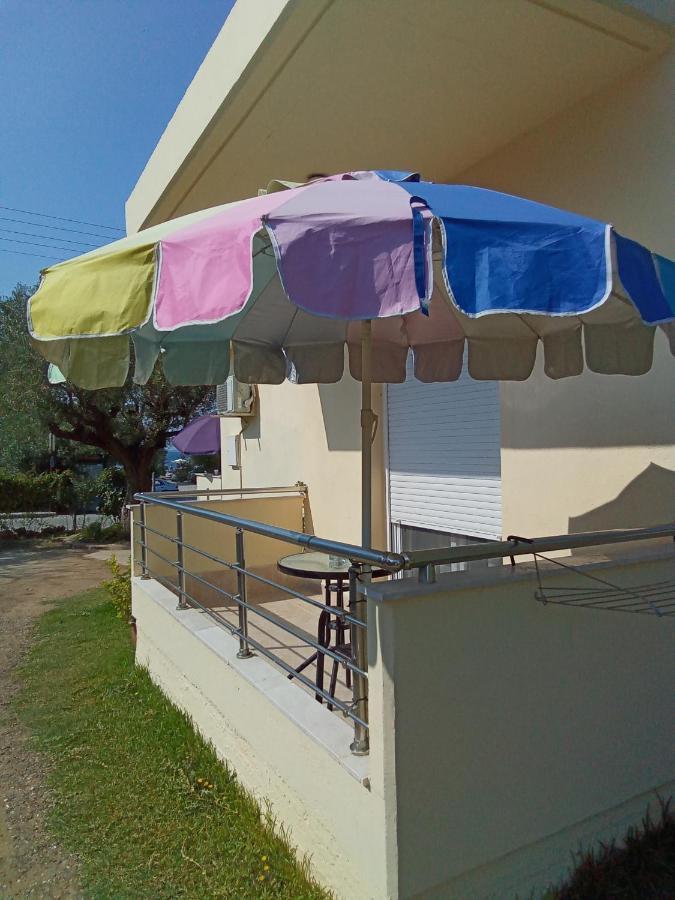 Irina Haus Apartment Gerakini Bagian luar foto