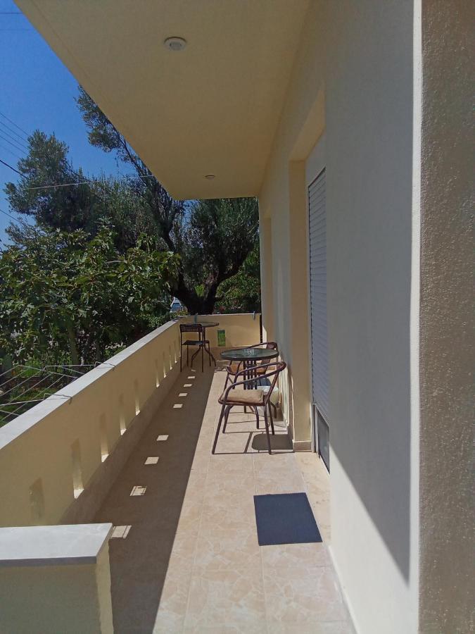 Irina Haus Apartment Gerakini Bagian luar foto