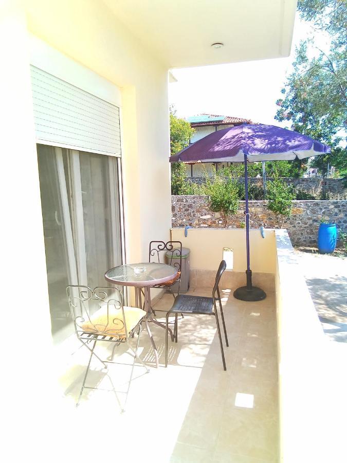 Irina Haus Apartment Gerakini Bagian luar foto