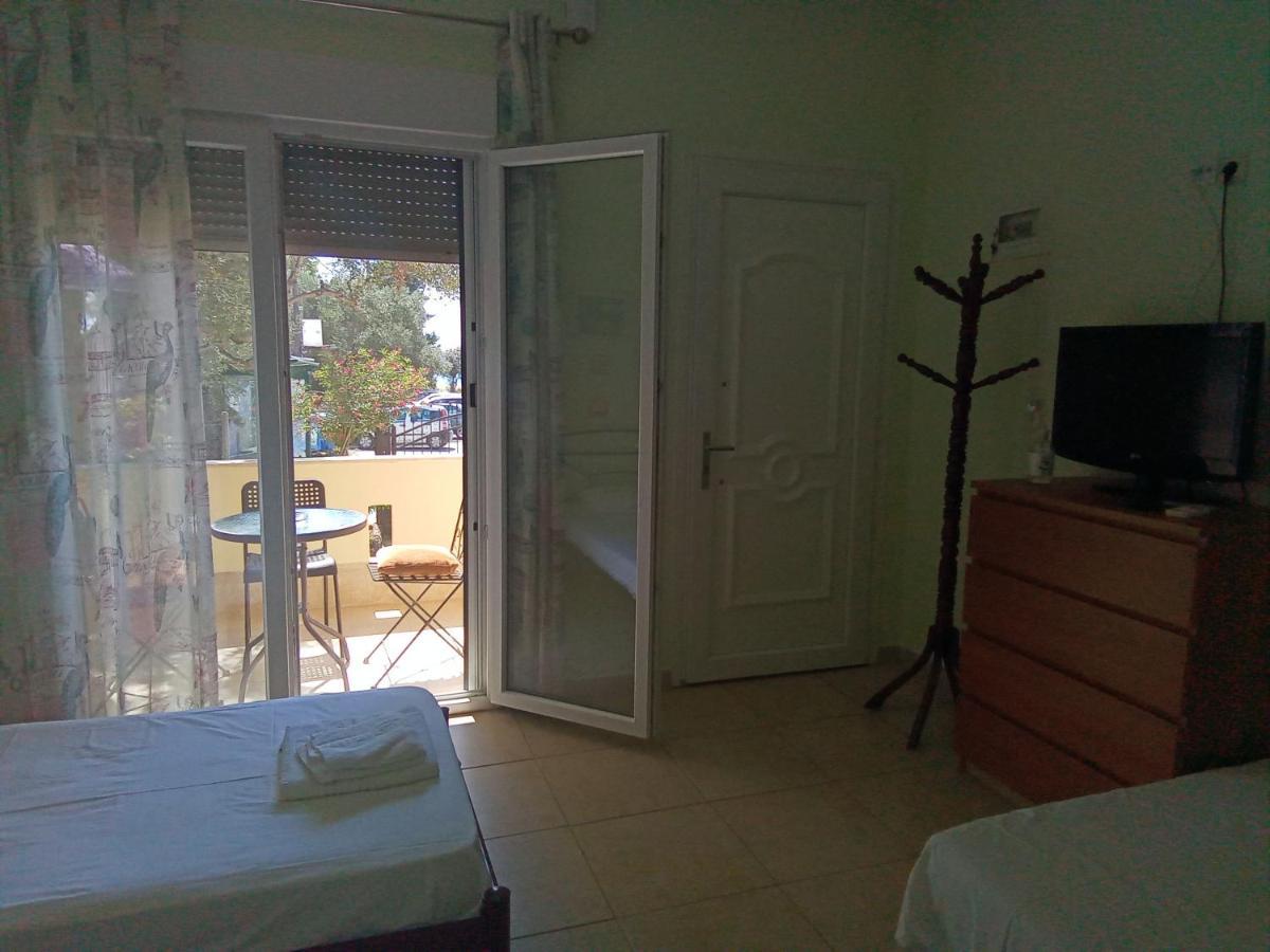Irina Haus Apartment Gerakini Bagian luar foto