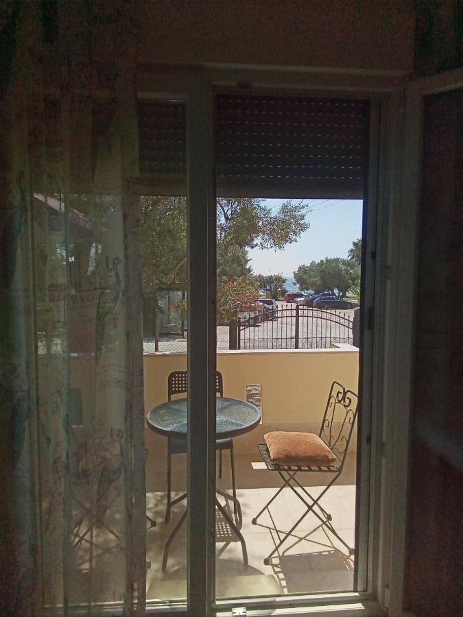 Irina Haus Apartment Gerakini Bagian luar foto